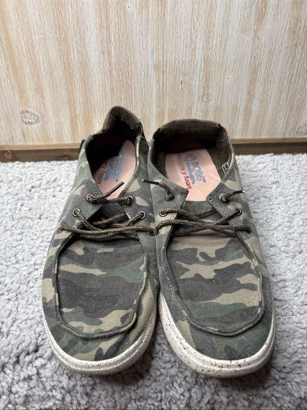 Skechers BOBS Memory Foam Camo Canvas Lace-Up Casual Loafers Women's Size 10